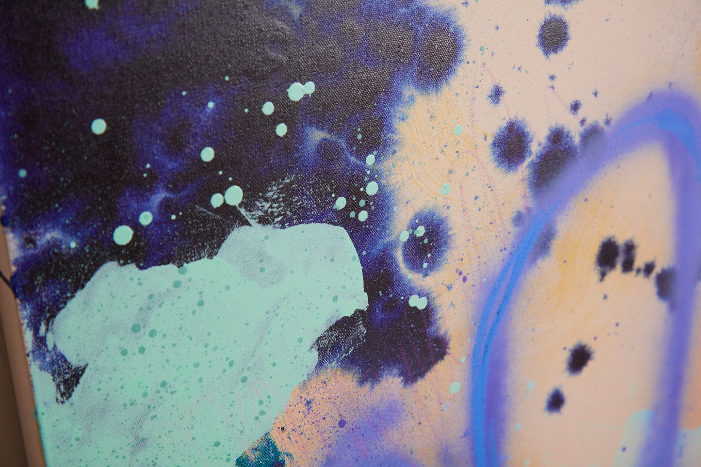 She's A Looker | 30x48 Inches